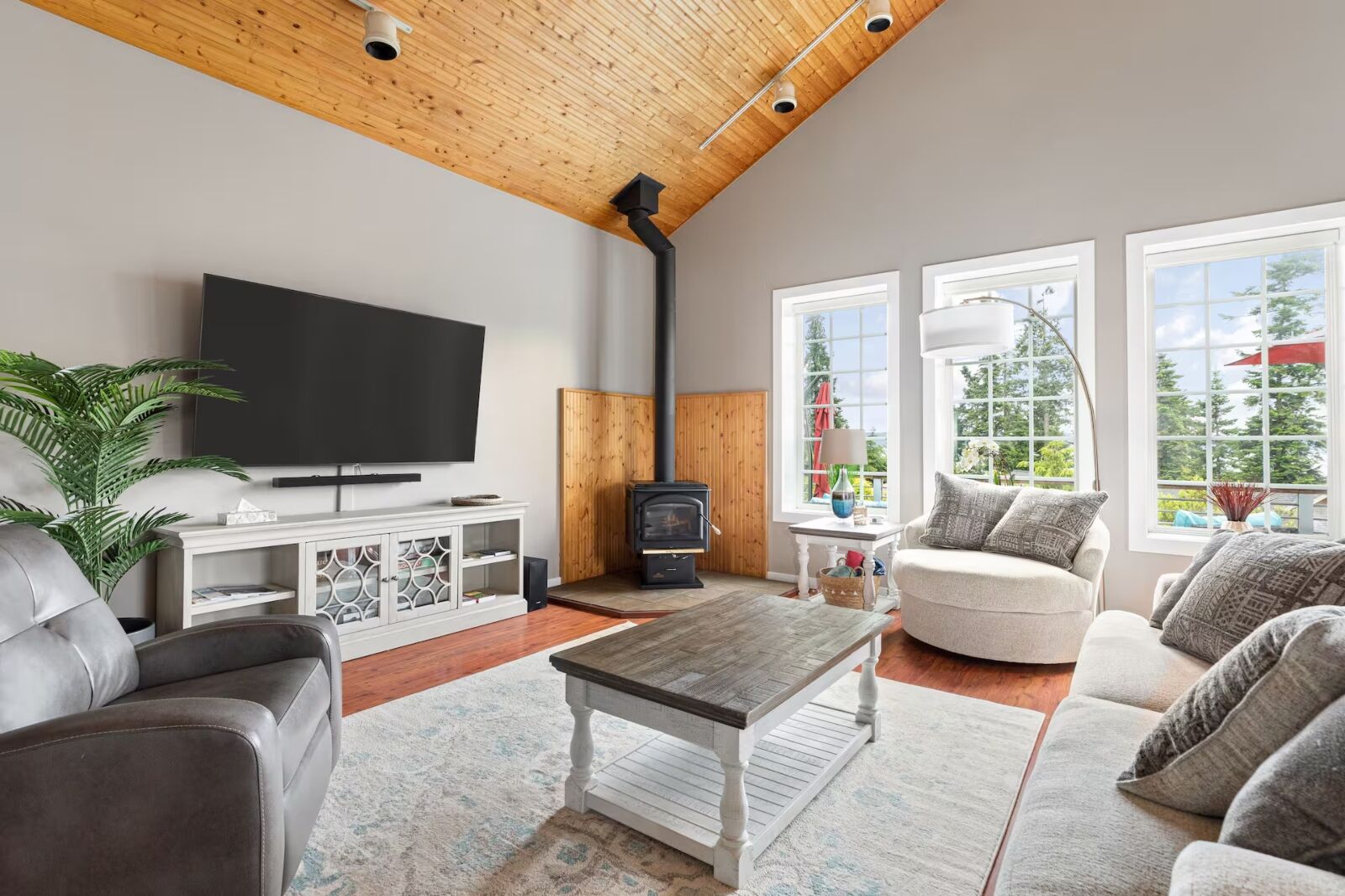 Airbnb for Skagit Valley Tulip Festival