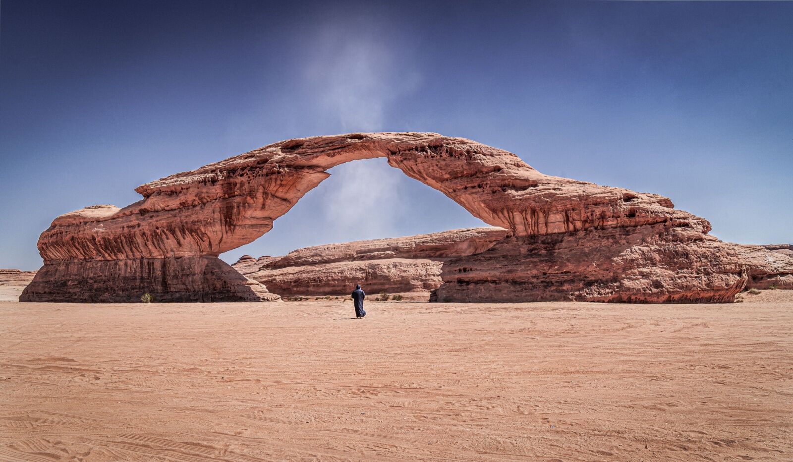 arch rock alula saudi arabia