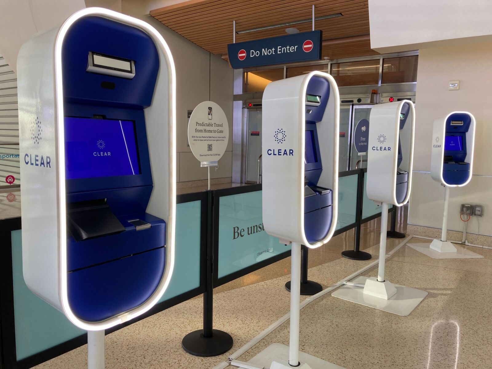 CLEAR vs tsa precheck - clear kiosk