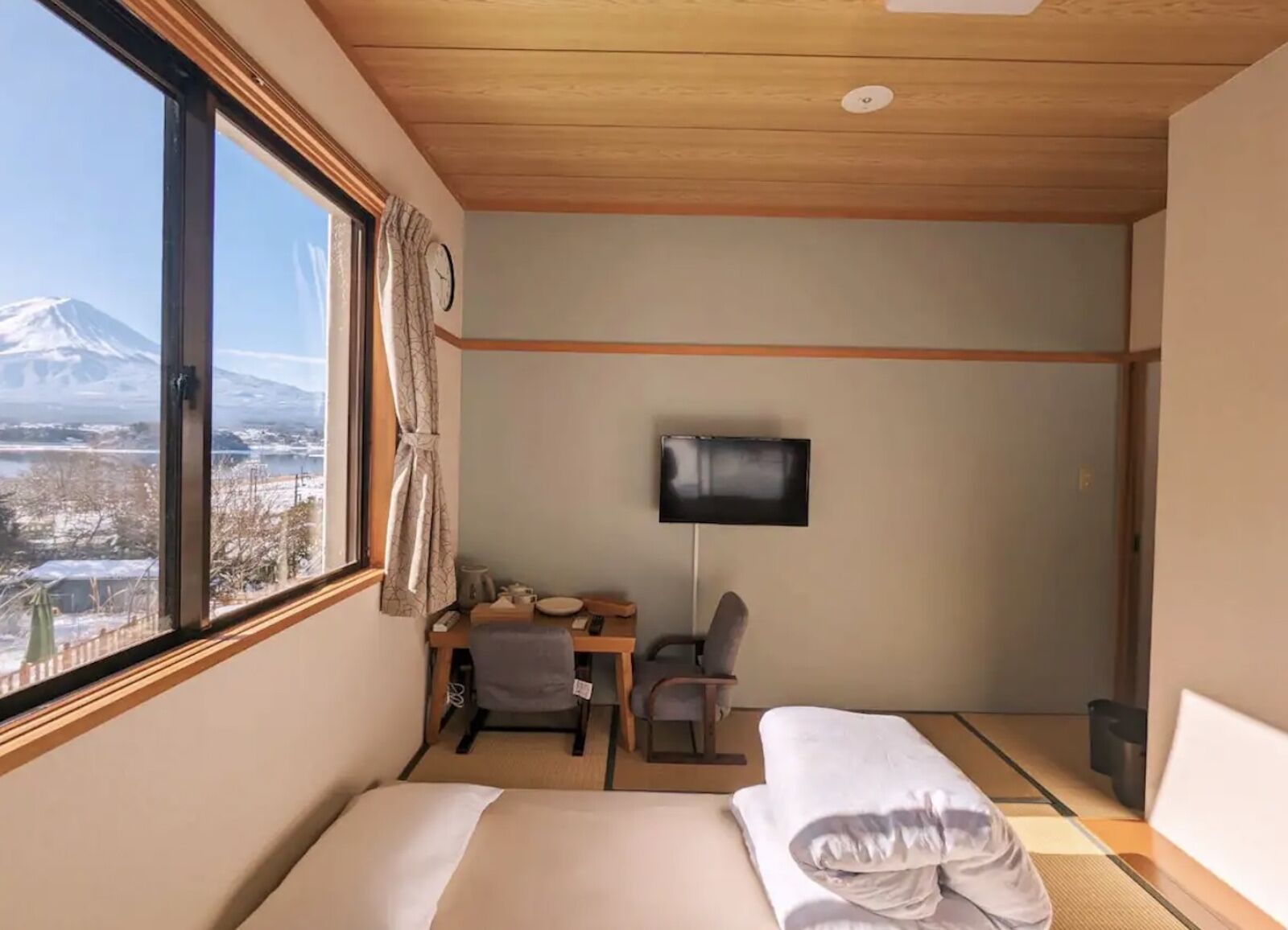 Japan Mount Fuji airbnb budget