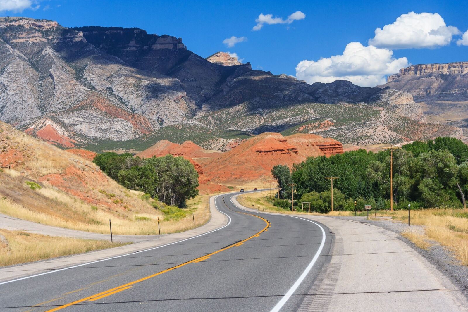 wyoming road trip - road in bighorn national forest