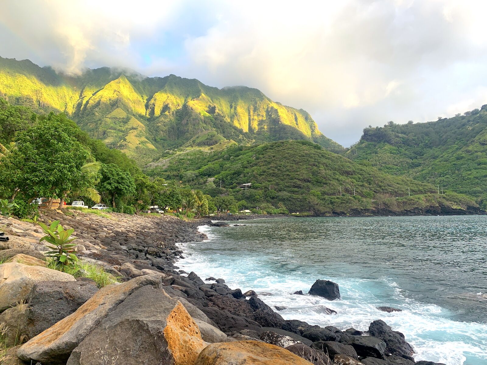 tahiti packing list - marquesas shoreline