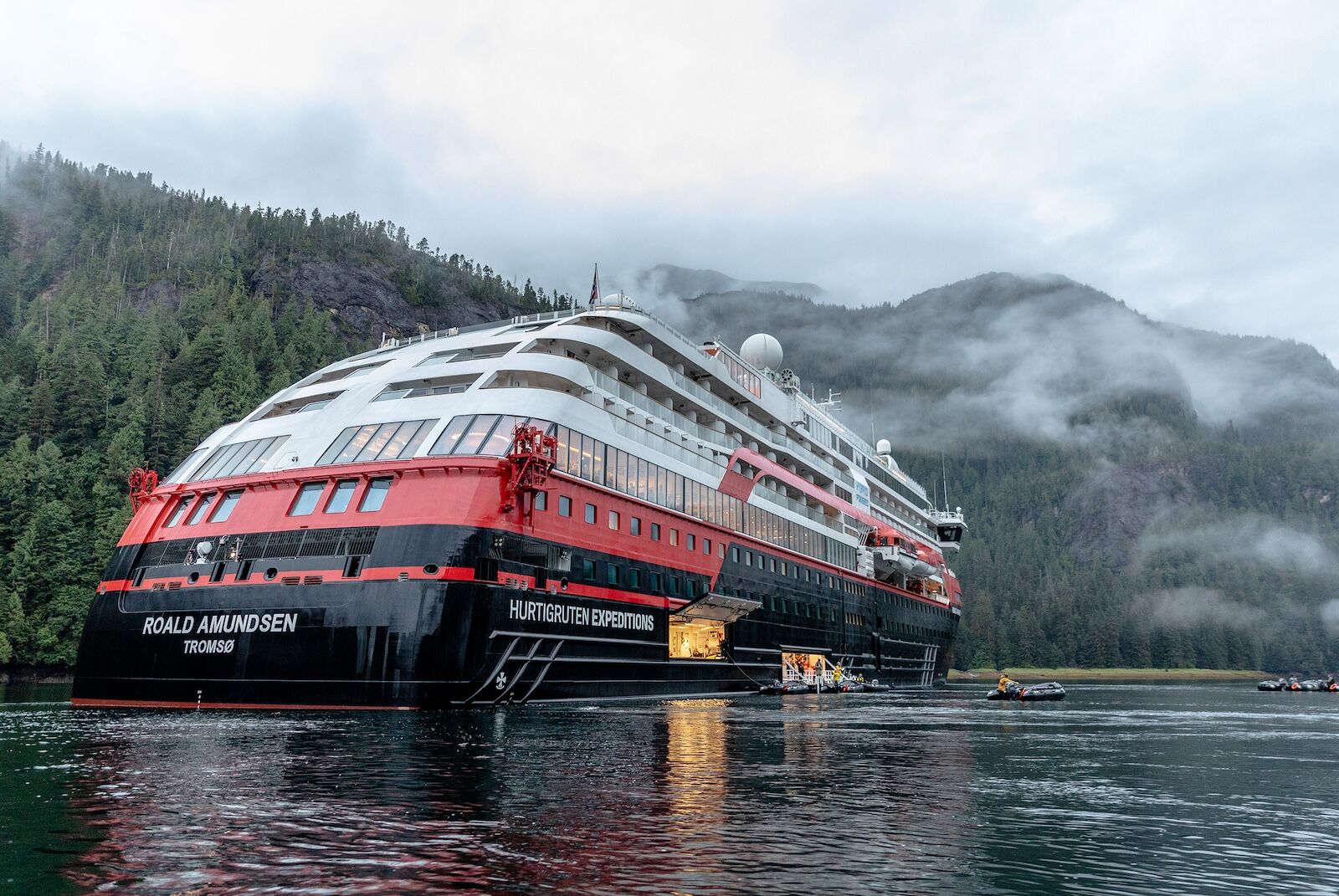 Bird-watching cruise with the National Audubon Society and HX