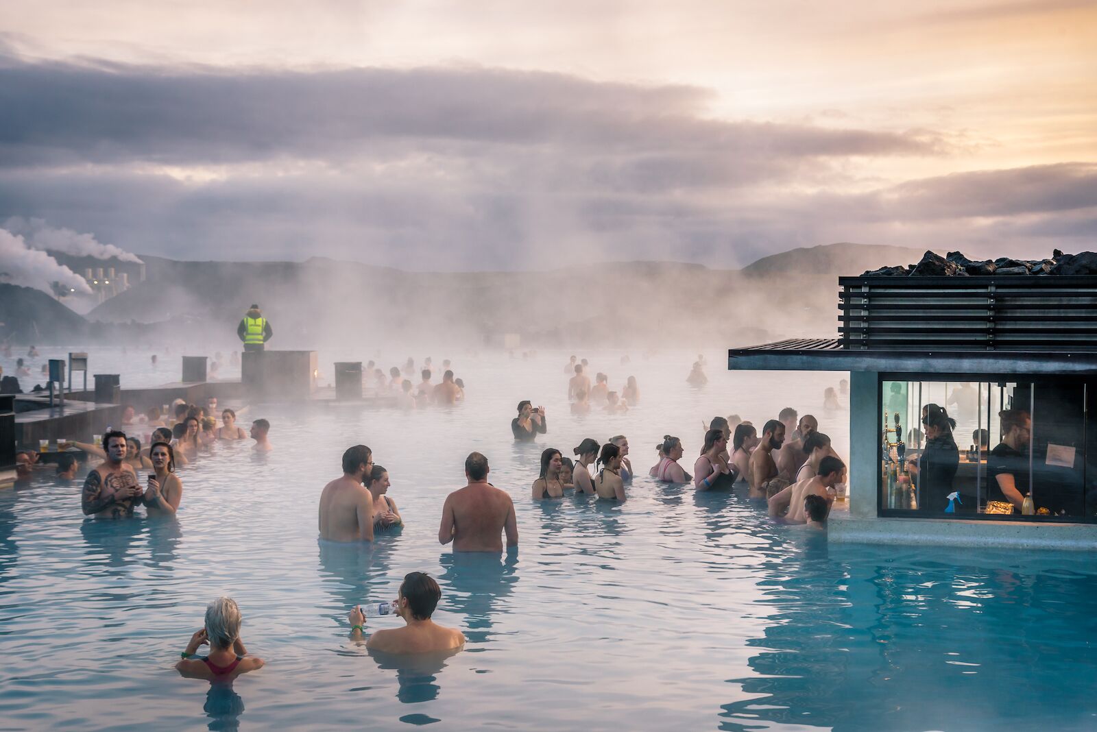 crowded blue lagoon iceland