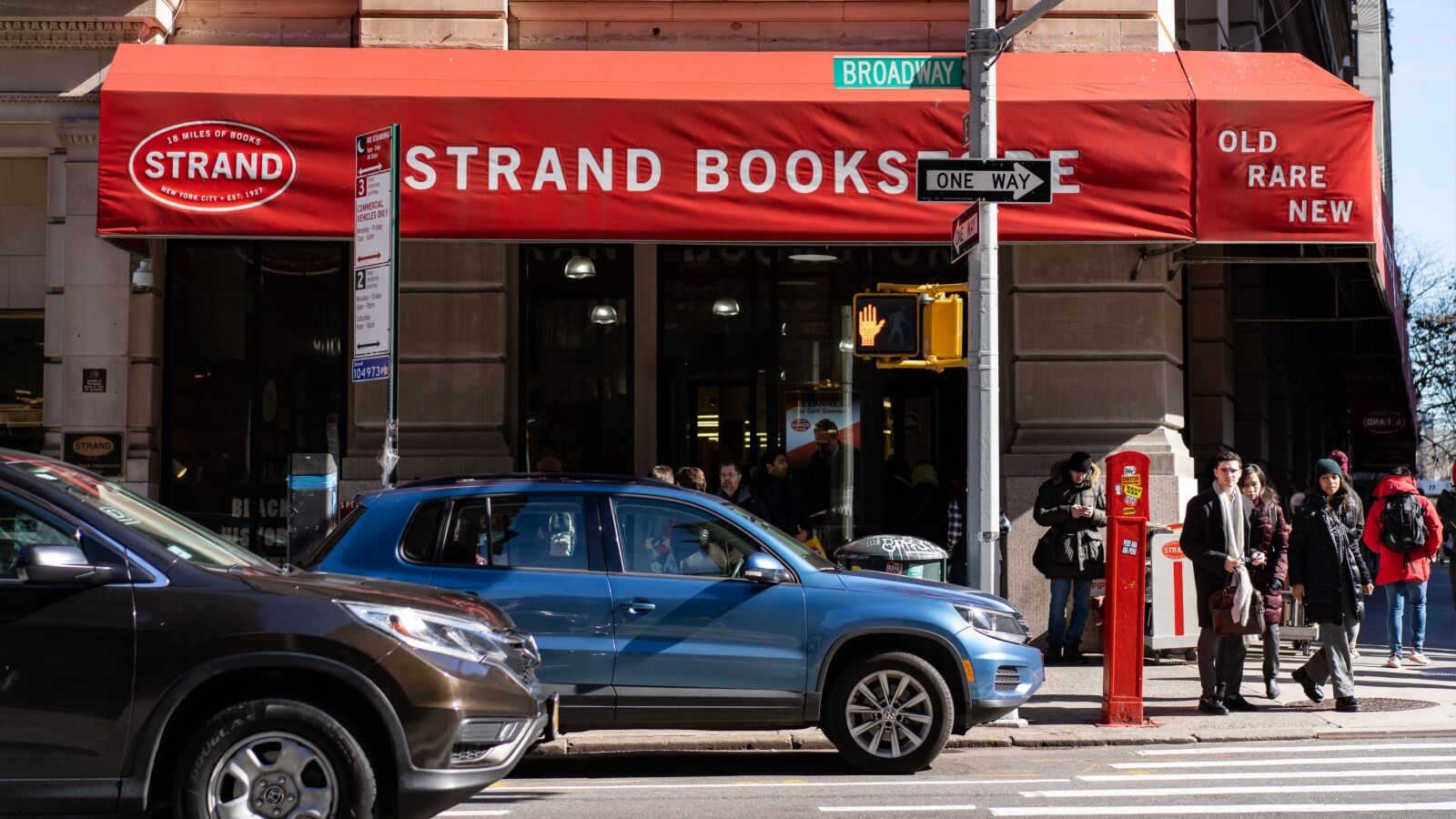 best US cities books NYC strand bookshop