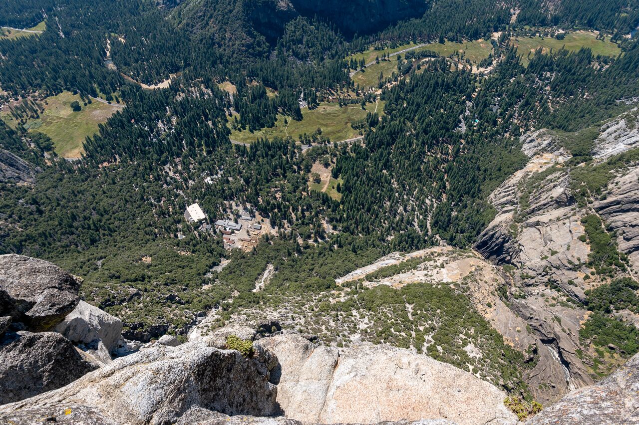 yosemite valley from yosemite point in the national park