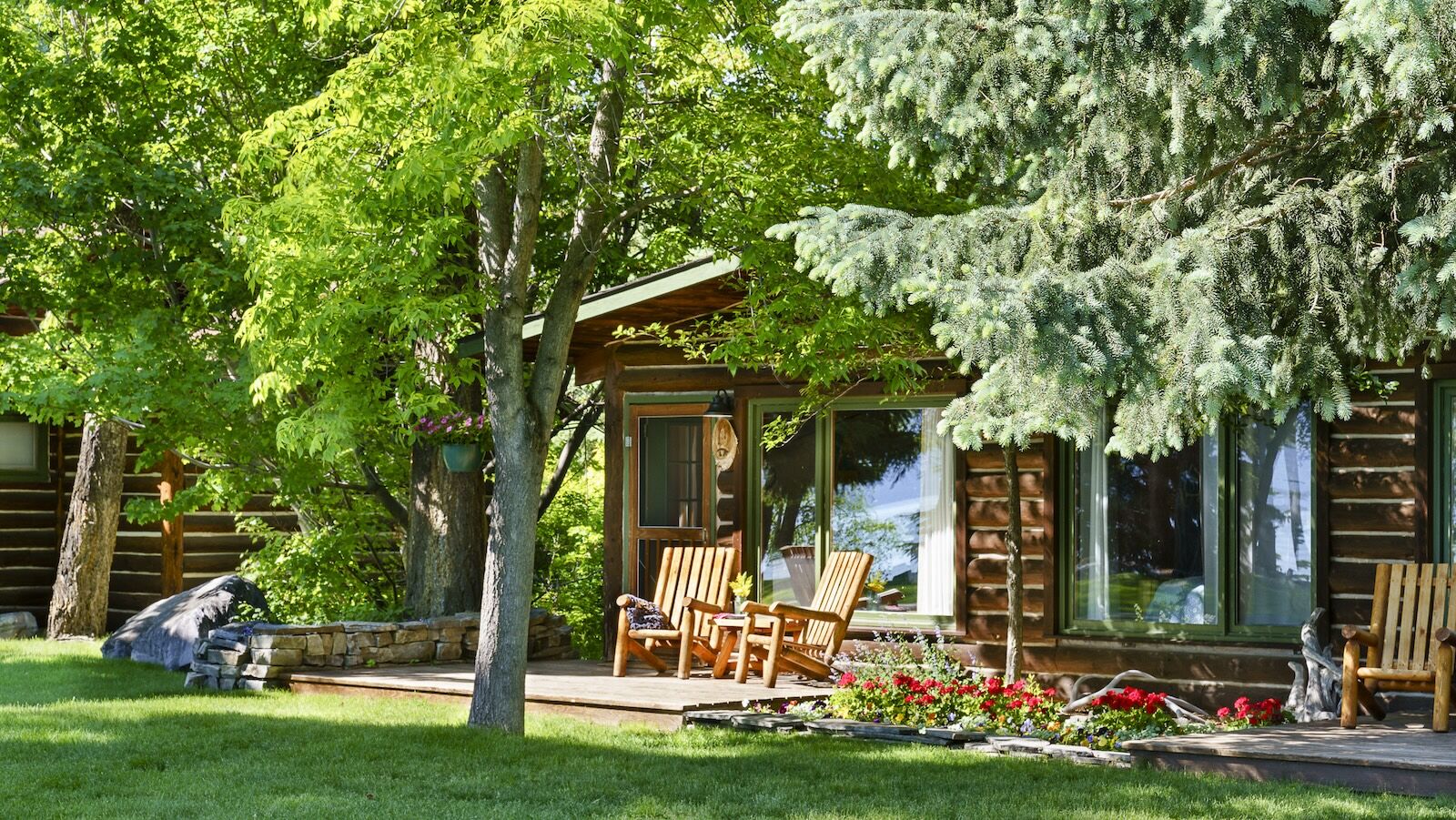 flathead lake lodge cabin exterior