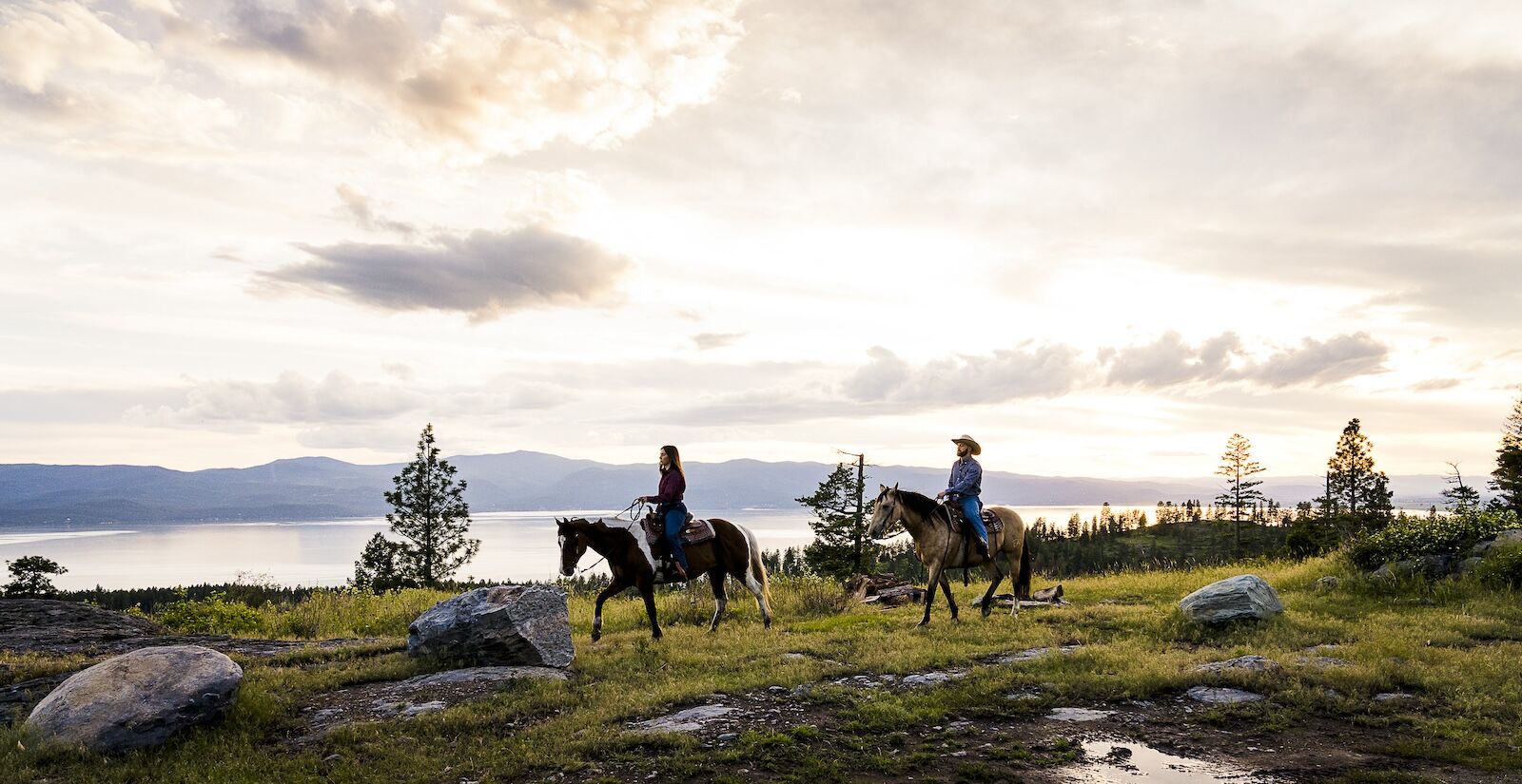 horseback ride at flathead lake lodge