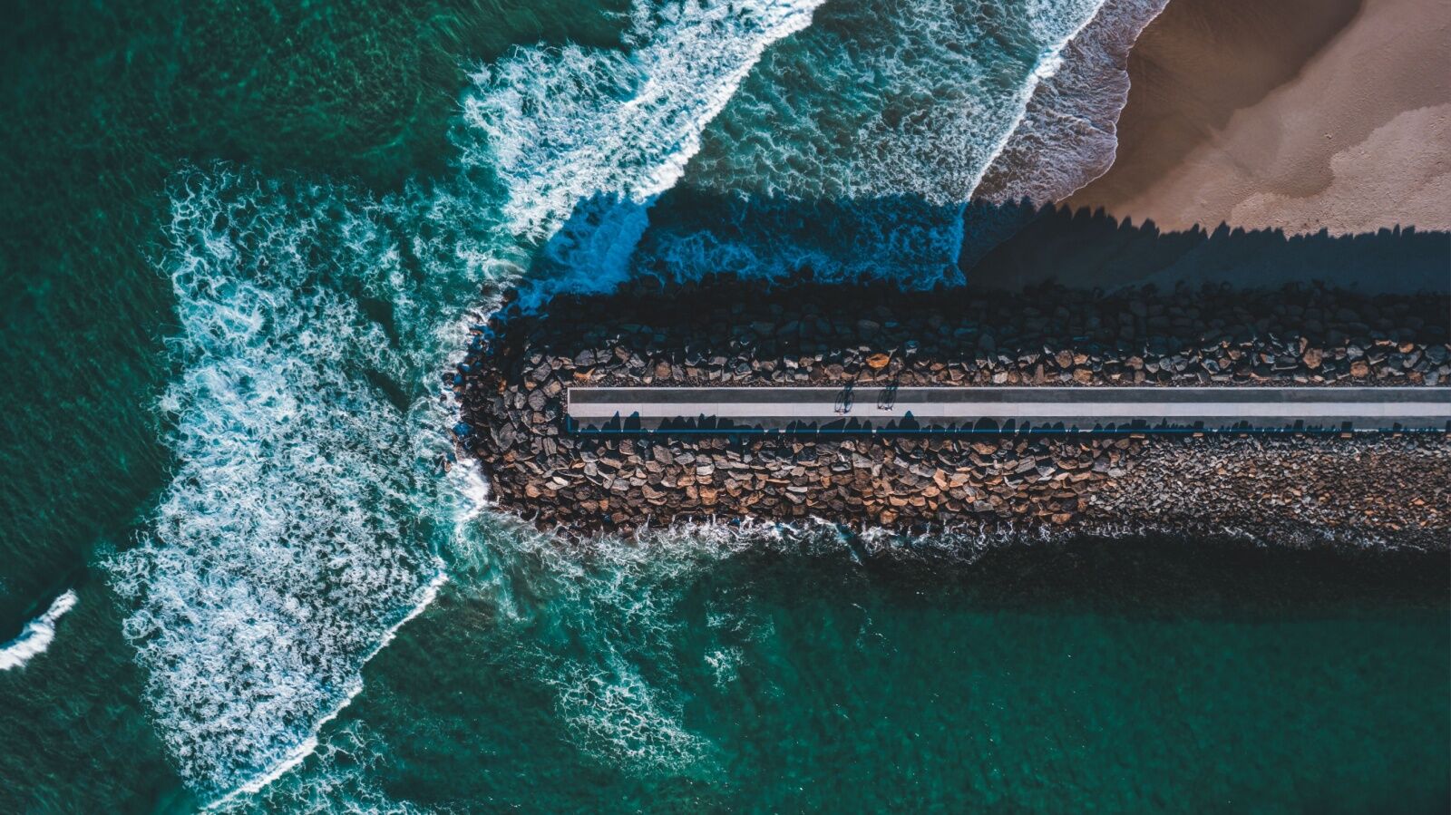 gold coast seawall australia