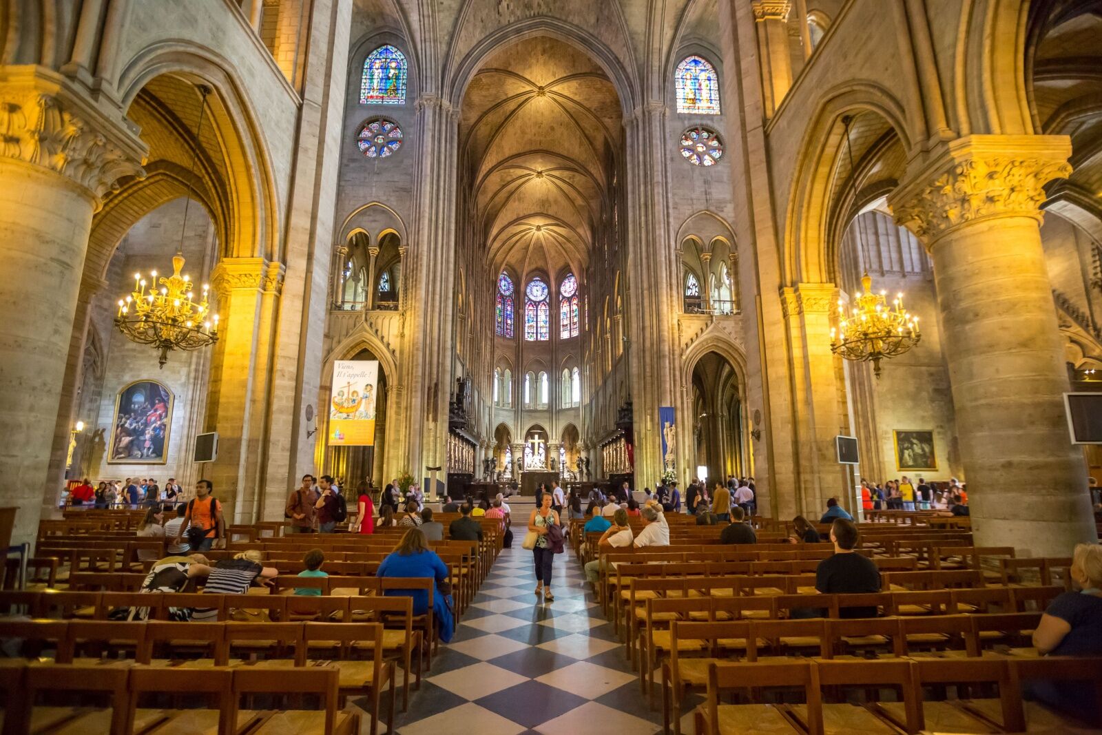 entrance fee for notre dame cathedral