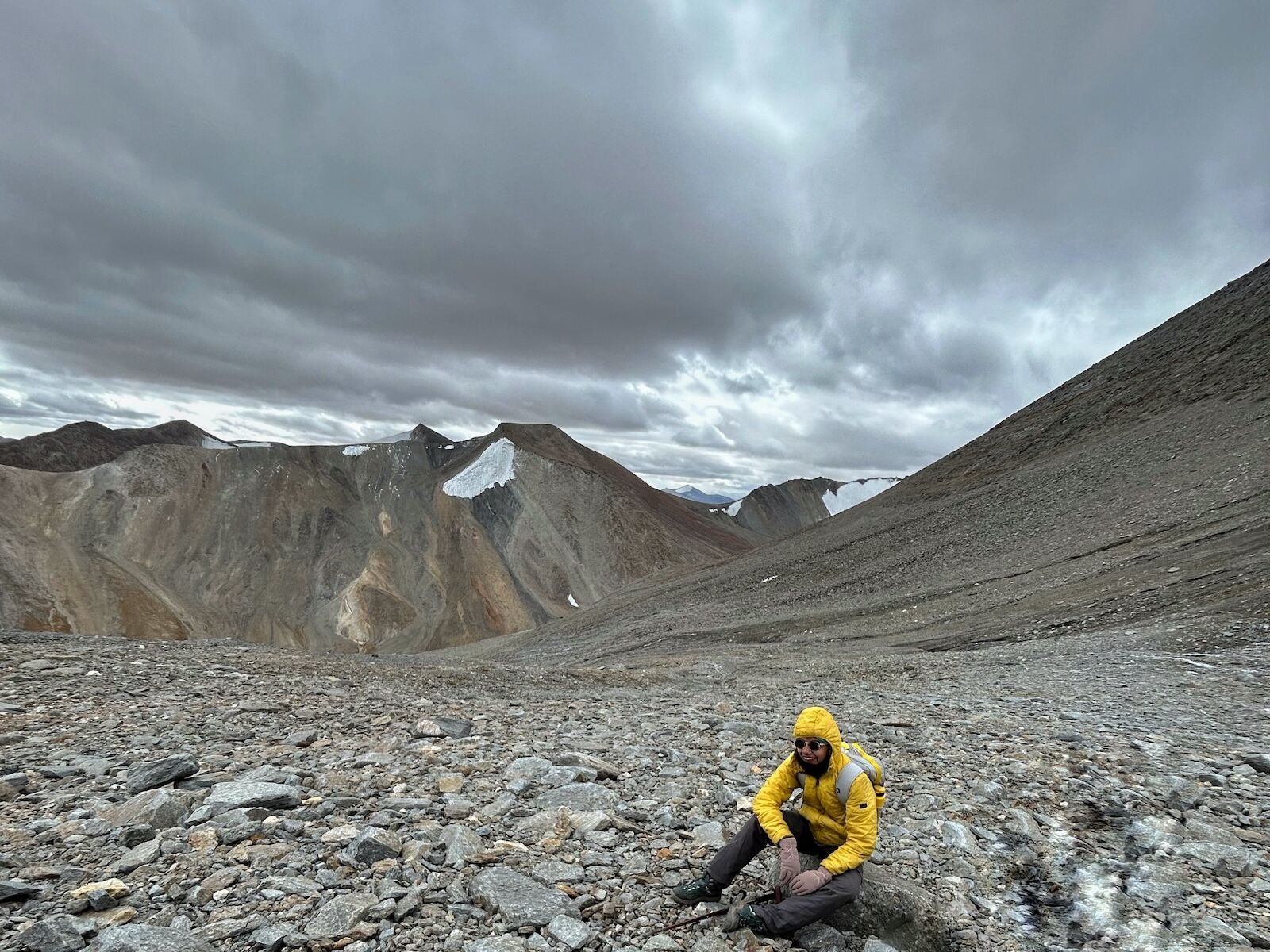 UT Kangri II himalayan summit - morning on trail