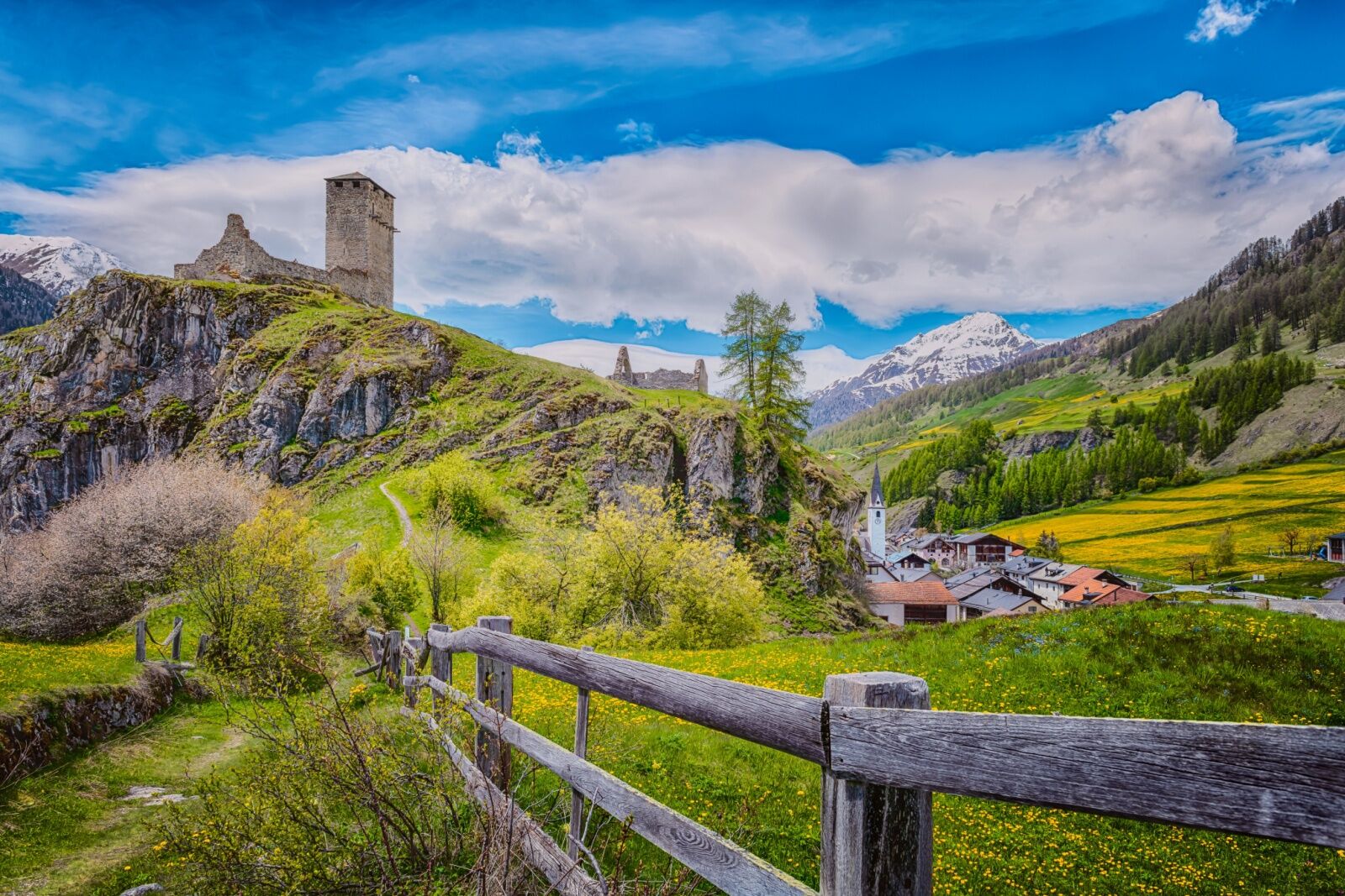 scuol switzerland nearby castle