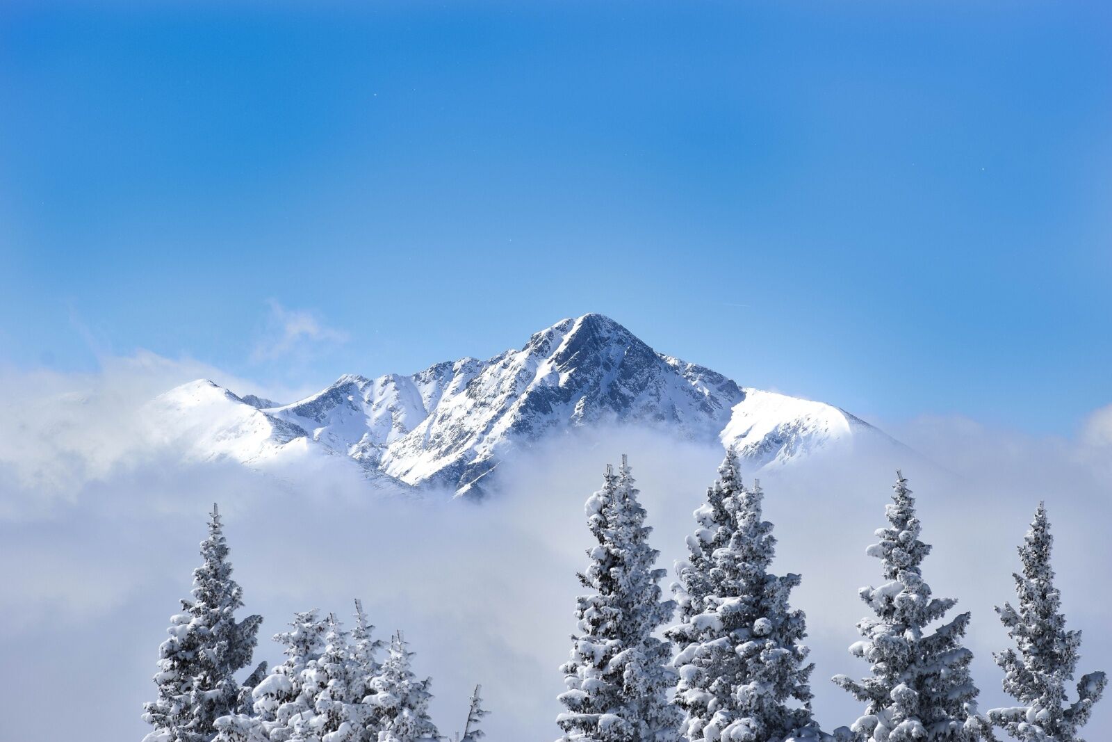 busiest airports at Christmas - vail