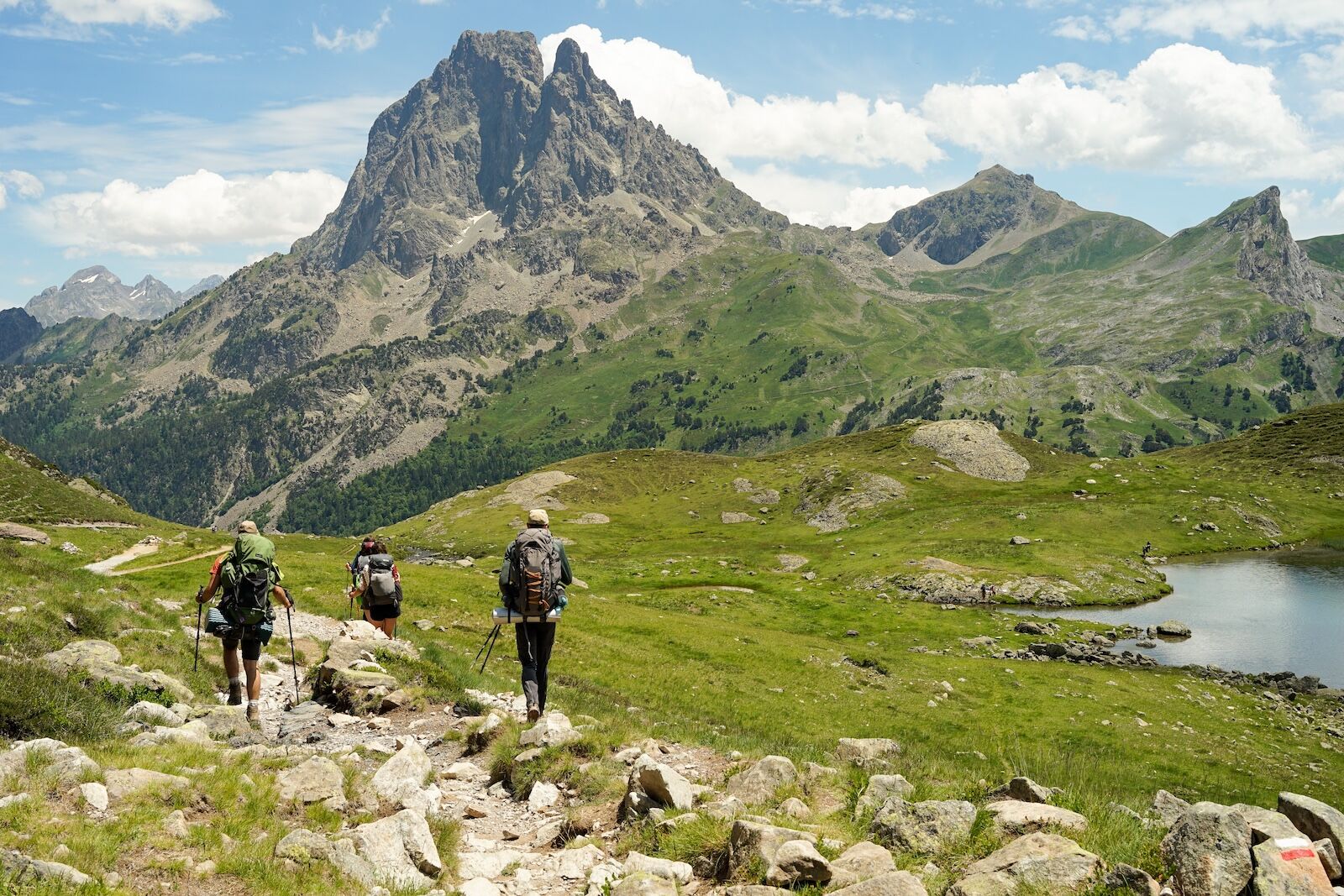 Hemp in Performance Outdoor Gear: a Growing Sustainable Trend