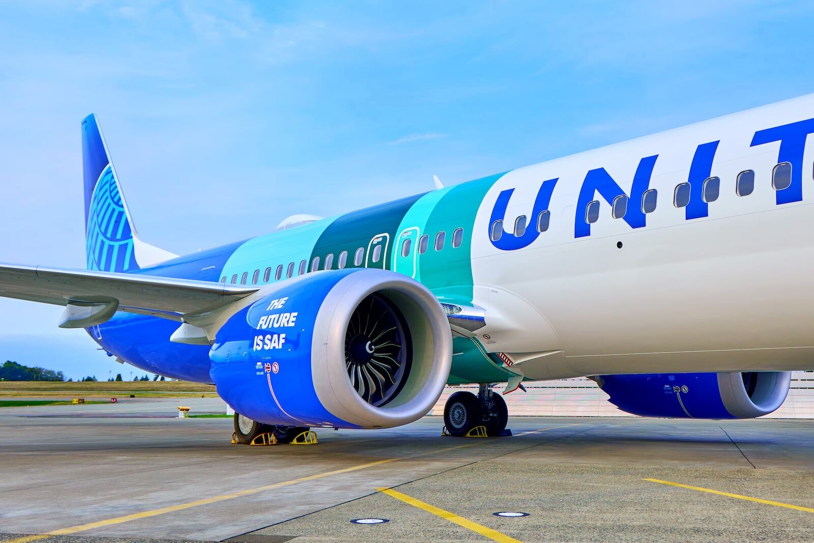 united airlines sustainable fuel livery