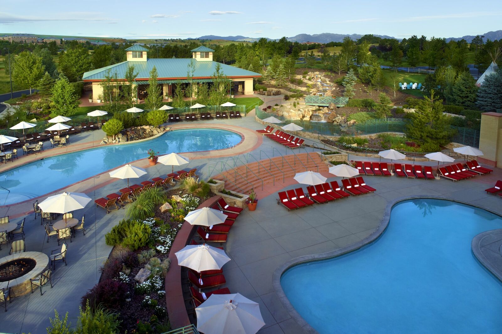 pool at omni interlocken hotel