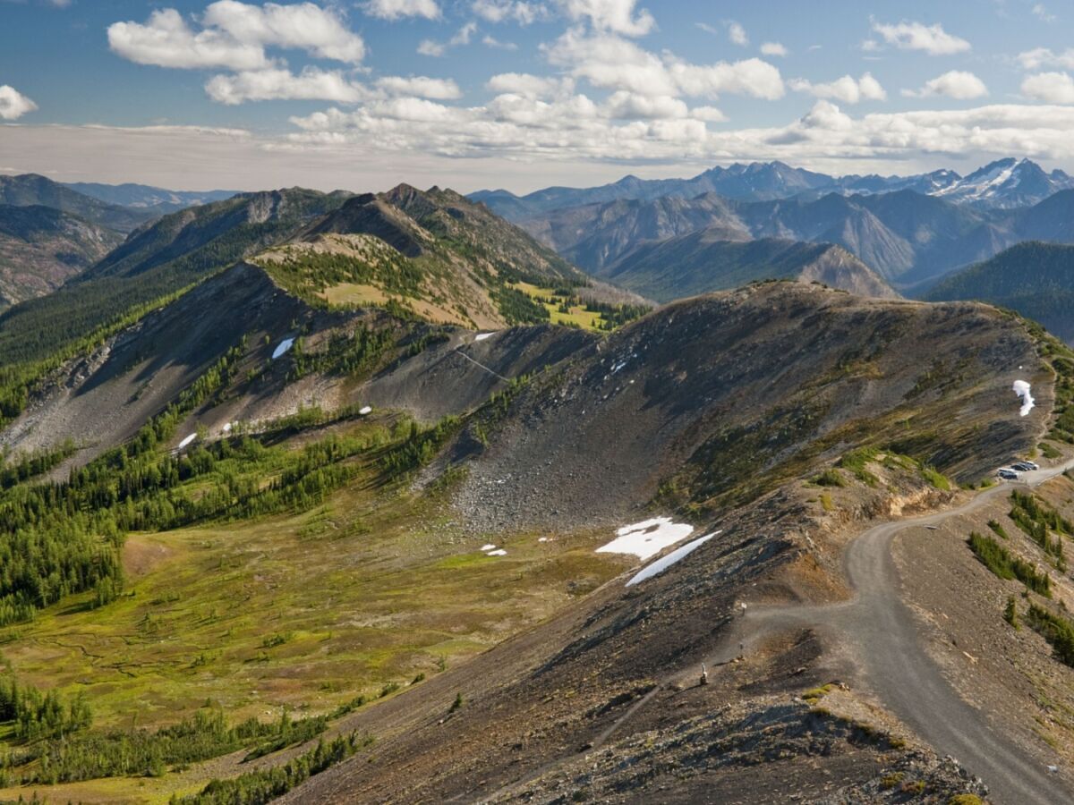 Canada Closes Border to Thru-Hikers on the Pacific Coast Trail