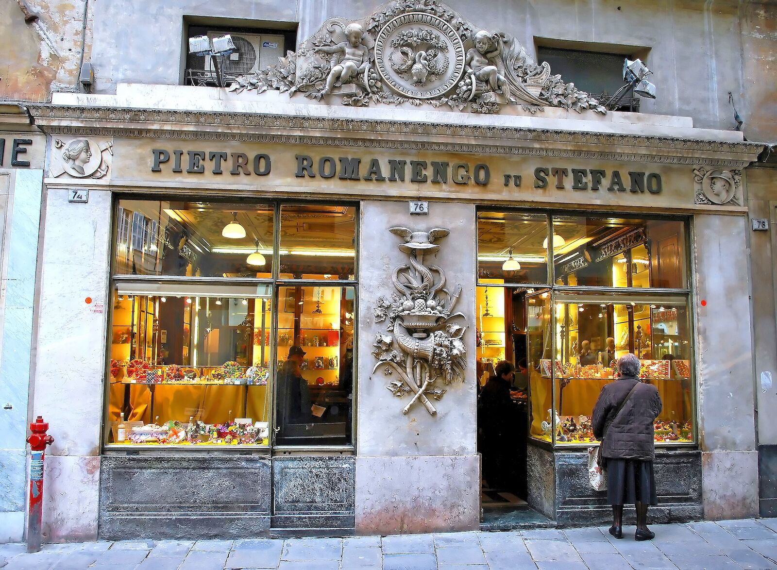 Walking tour of Genoa: Pietro Romanengo Confectionery shop