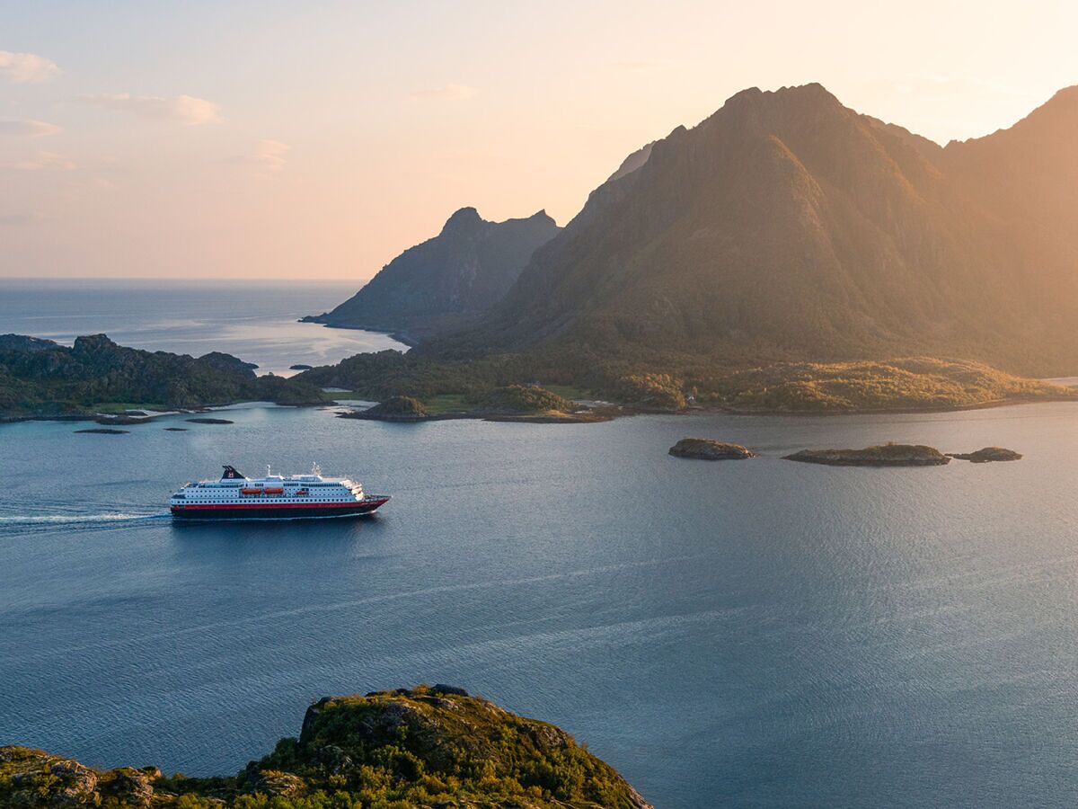 2025’s Best Cruises: Norway’s Coastline With Hurtigruten in February