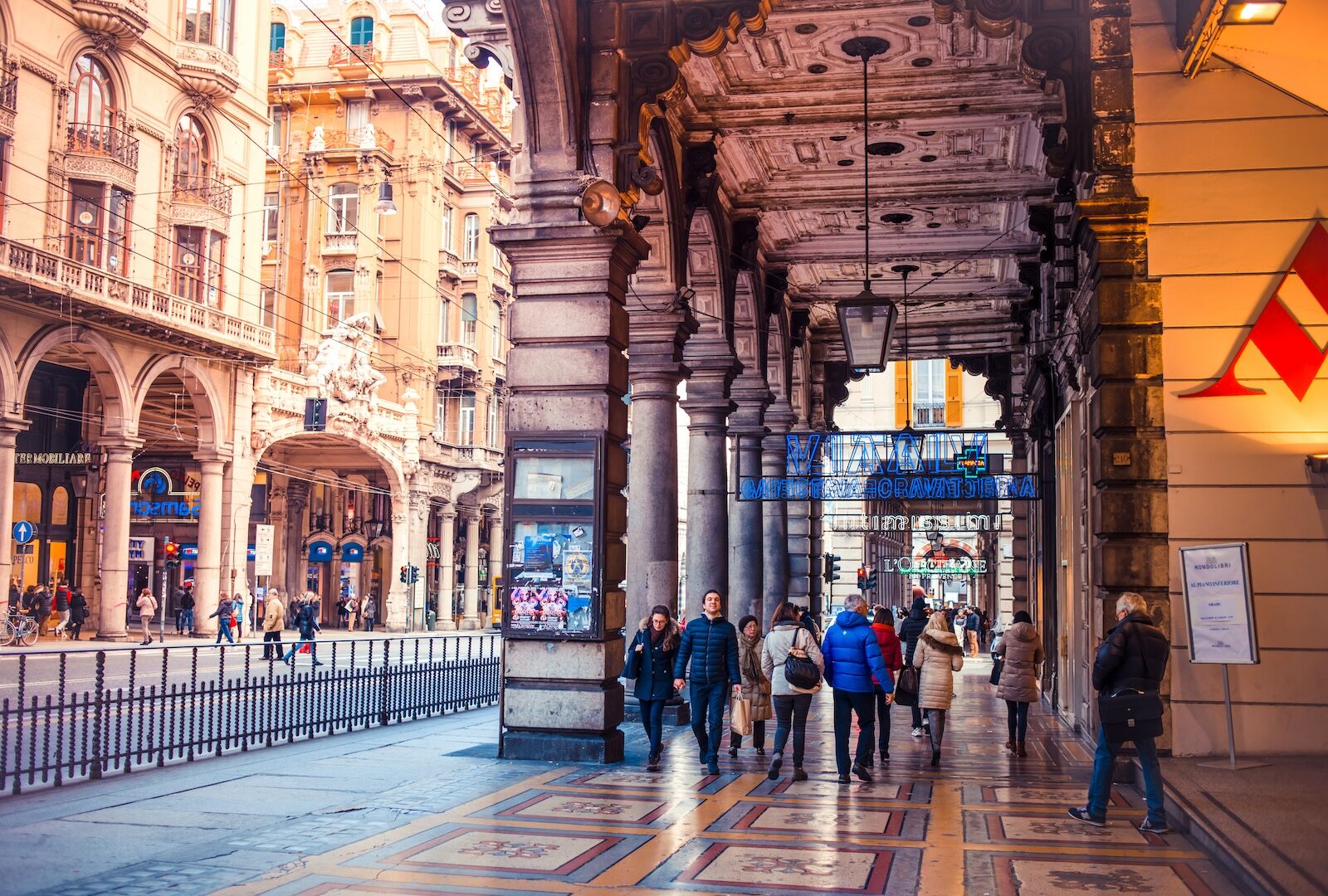 Walking tour of Genoa: Via Settembre XX