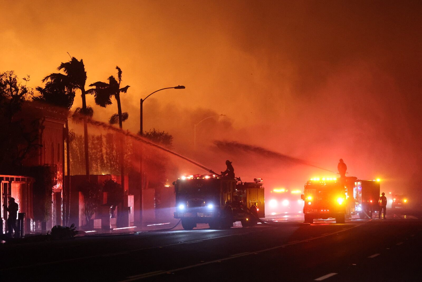 california wildfire size comparuson - LA paradise fire 