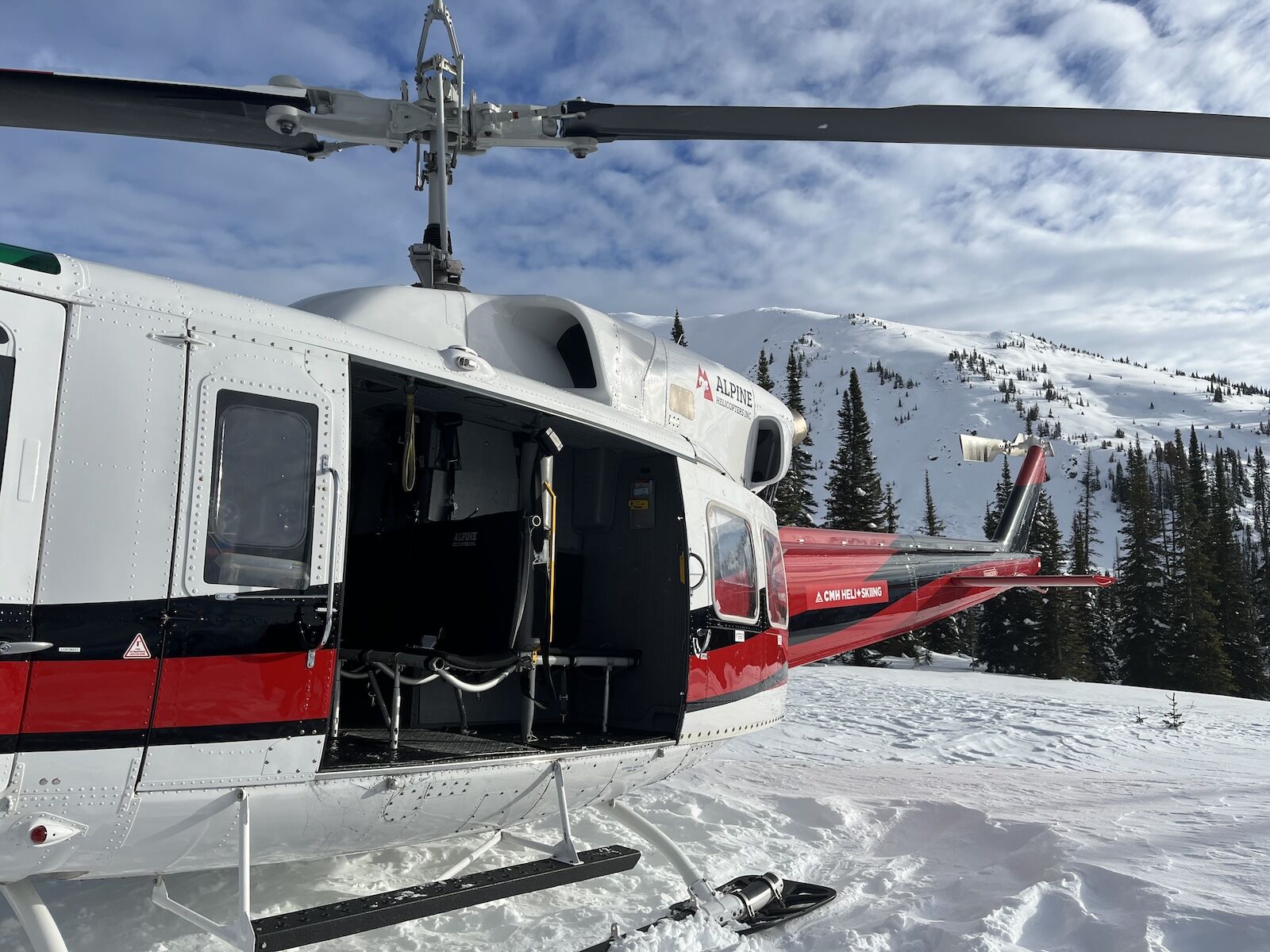 bell 212 helicopter in the snow