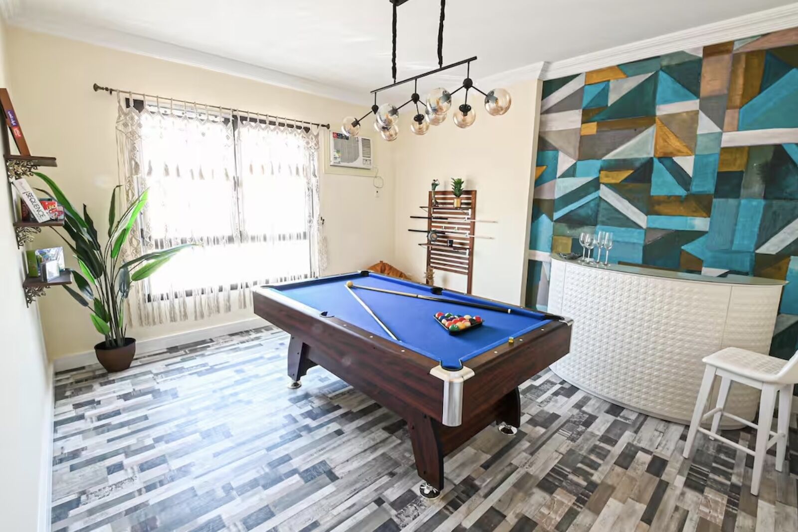 things to do in Jeddah - airbnb pool table 