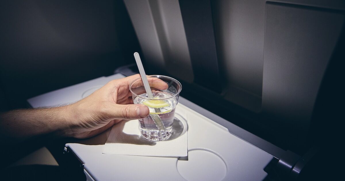 United Airlines Just Added Bartender-Approved, In-Flight Cocktails to Its Domestic Routes