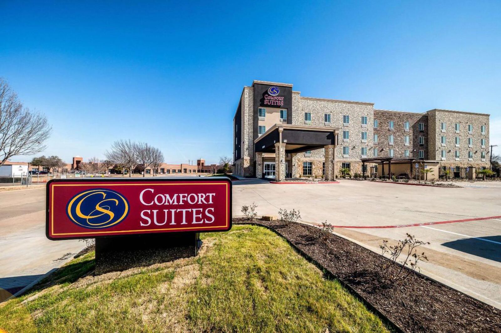 The best hotels near hotels near AT&T Stadium