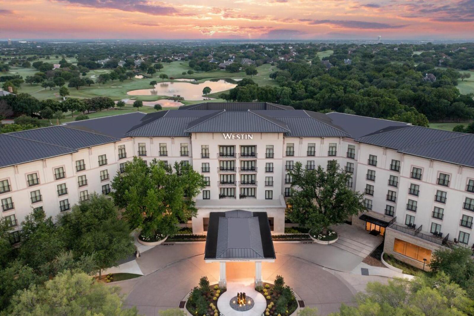 The best hotels near hotels near AT&T Stadium