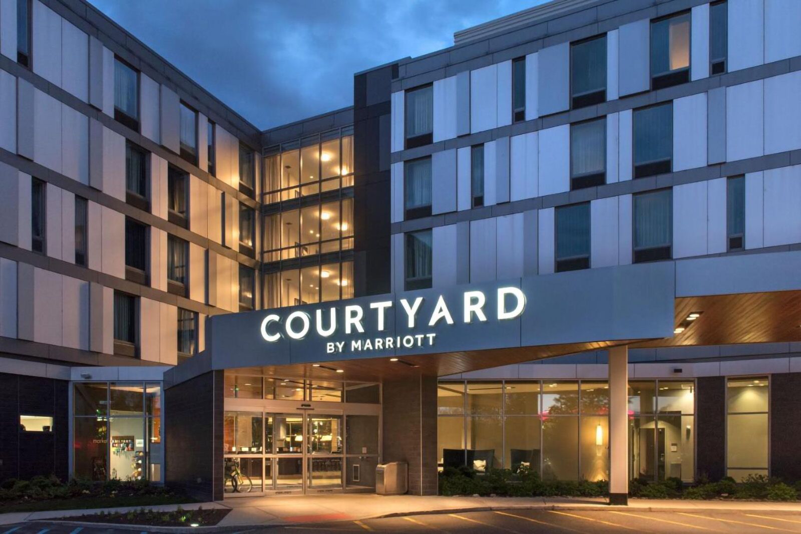 hotels near lincoln financial field
