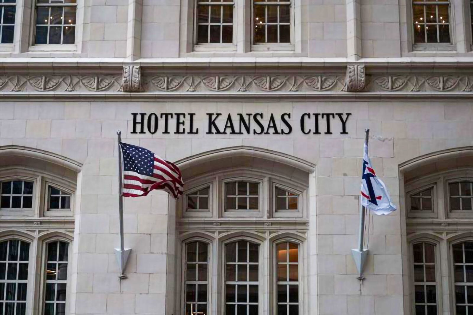 hotels near Arrowhead Stadium Kansas City