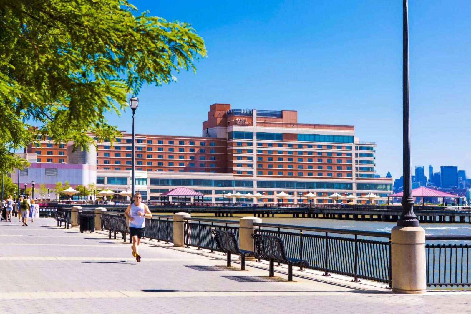 hotels near MetLife Stadium