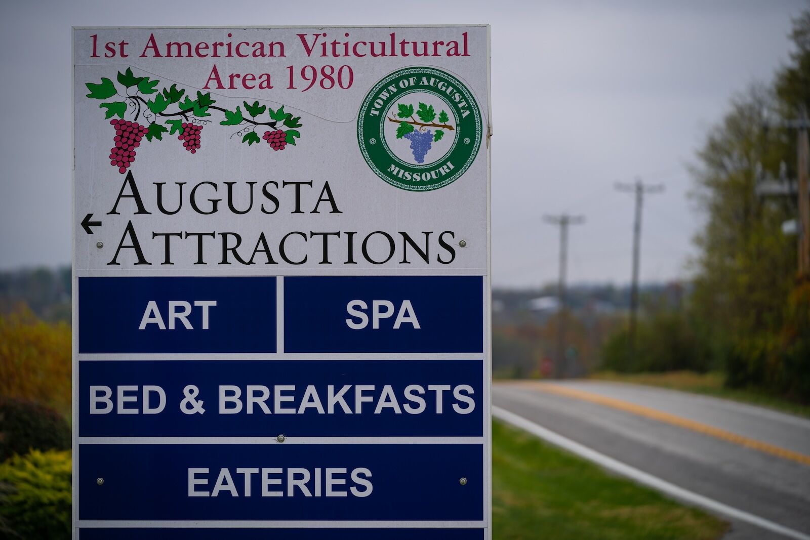 augusta missouri wine country sign