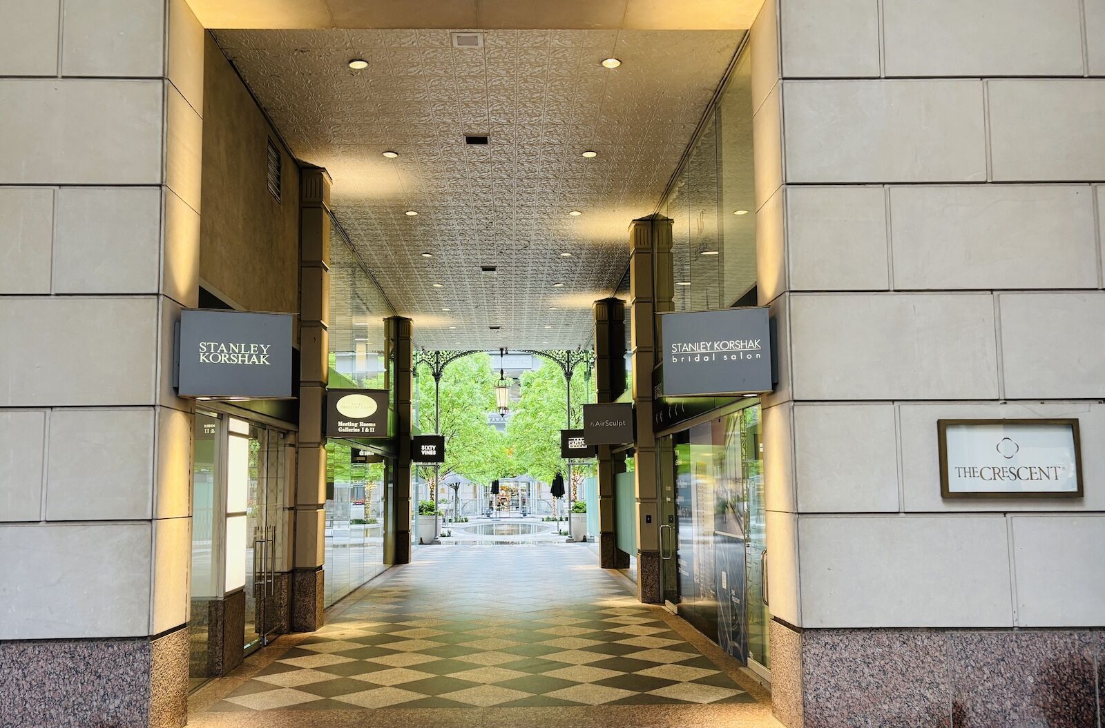 hotel-crescent-court