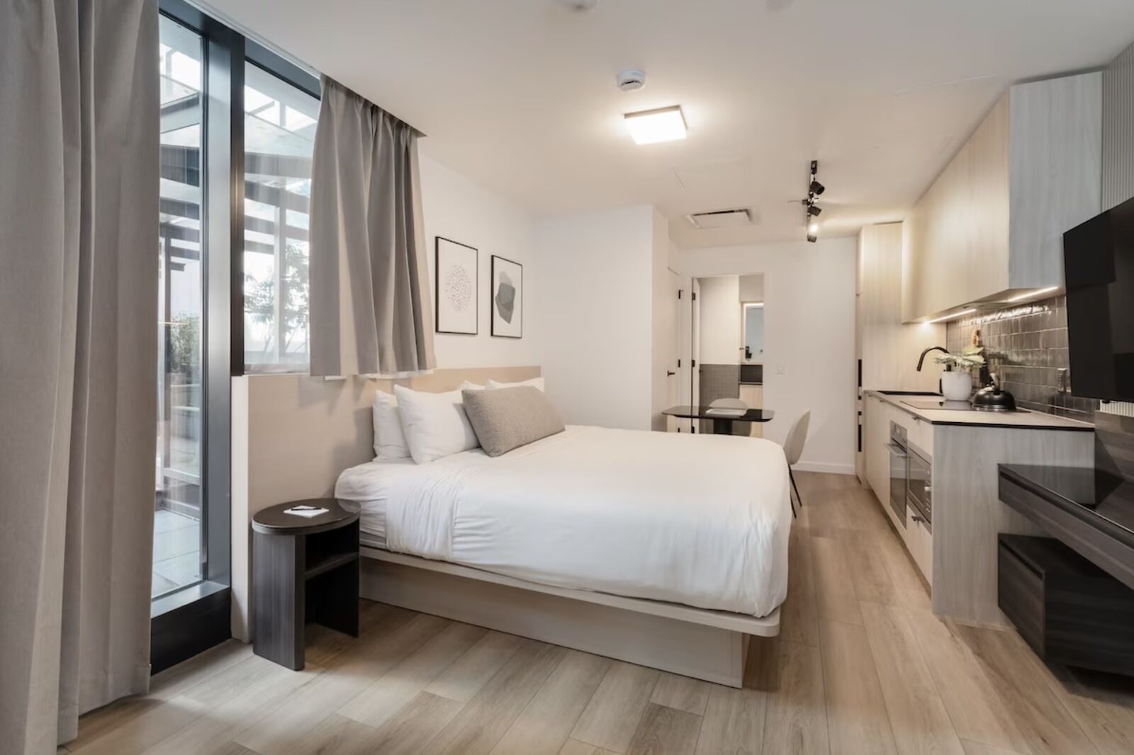 world cup hotels in vancouver - smithe house