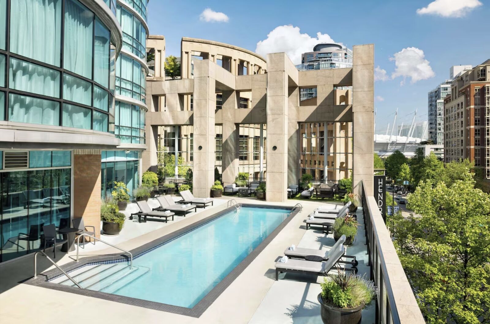 vancouver world cup hotels - hilton pool