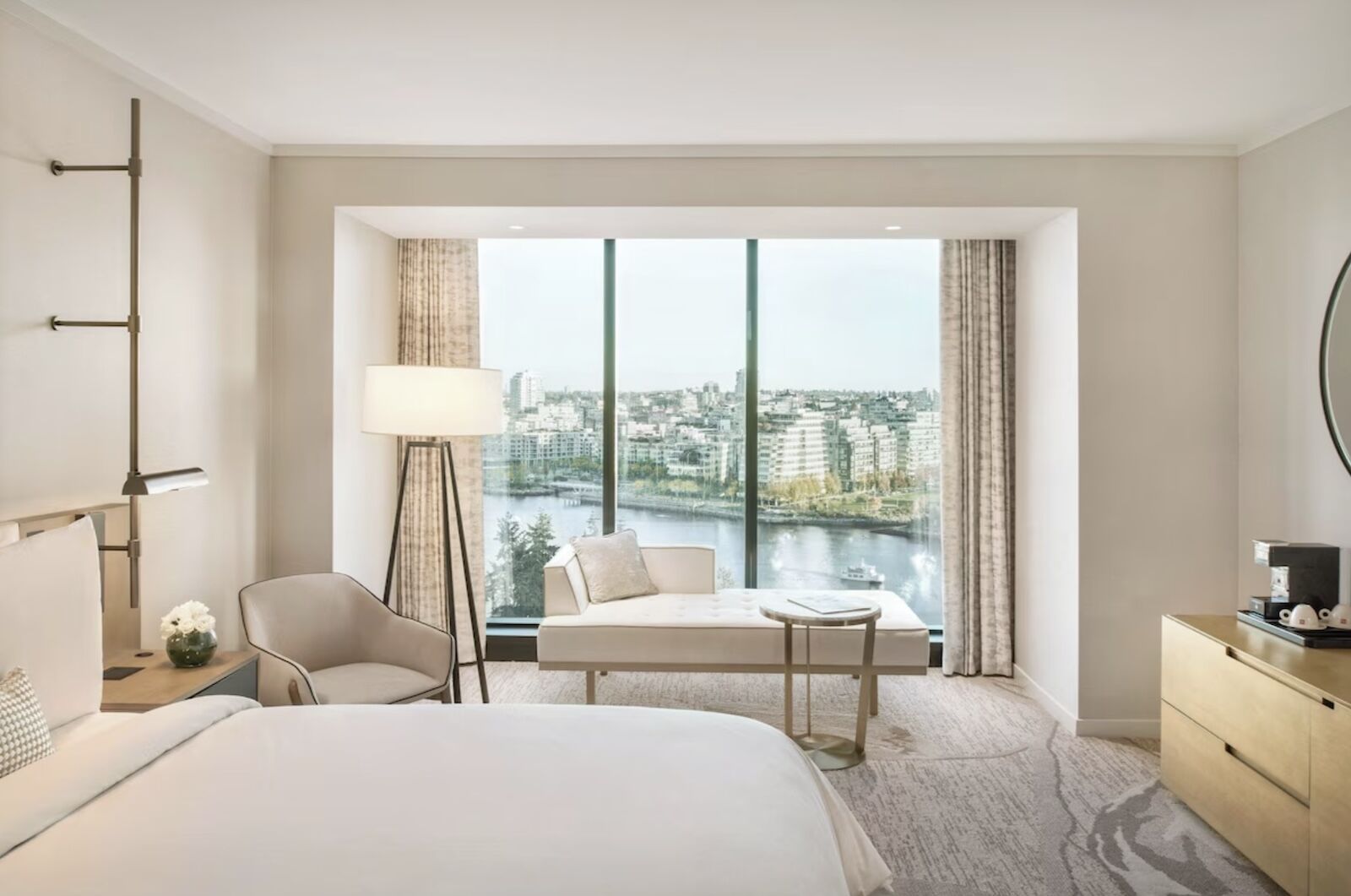 vancouver world cup hotels - jw parq marriott