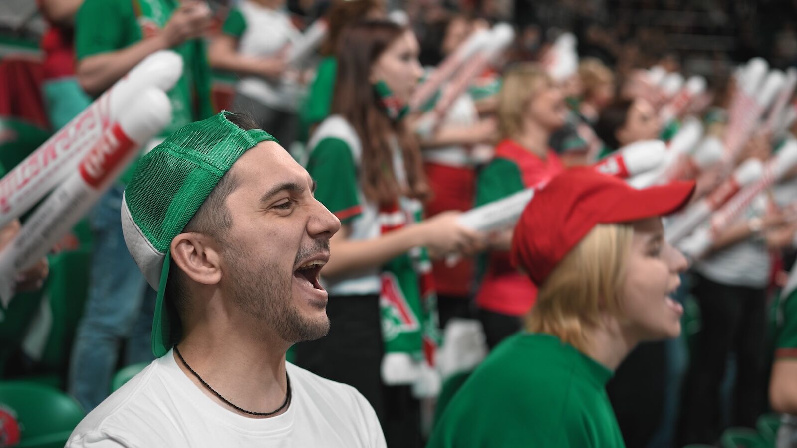 soccer fans cheering for mexico