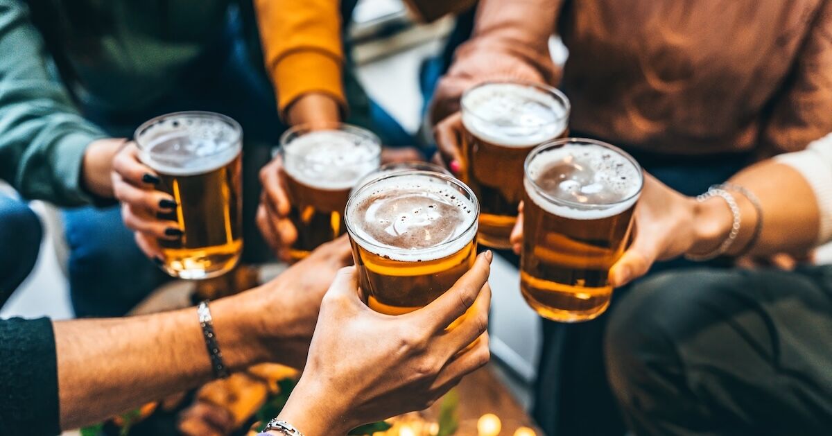 The Best Bars in NYC to Watch the US Open