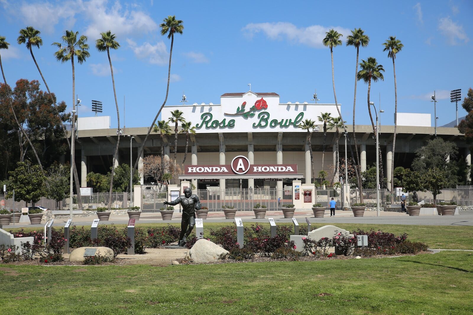 rose bowl in LA