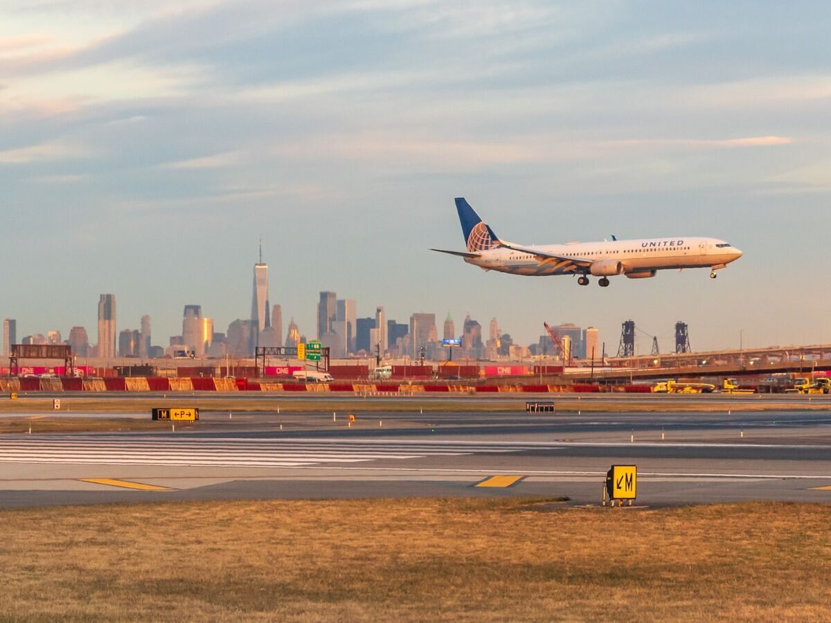What’s Causing America’s Air Traffic Chaos, and Why There’s No Quick Fix