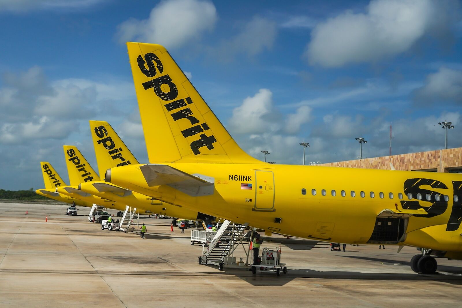 fake flight attendant - spirit airlines