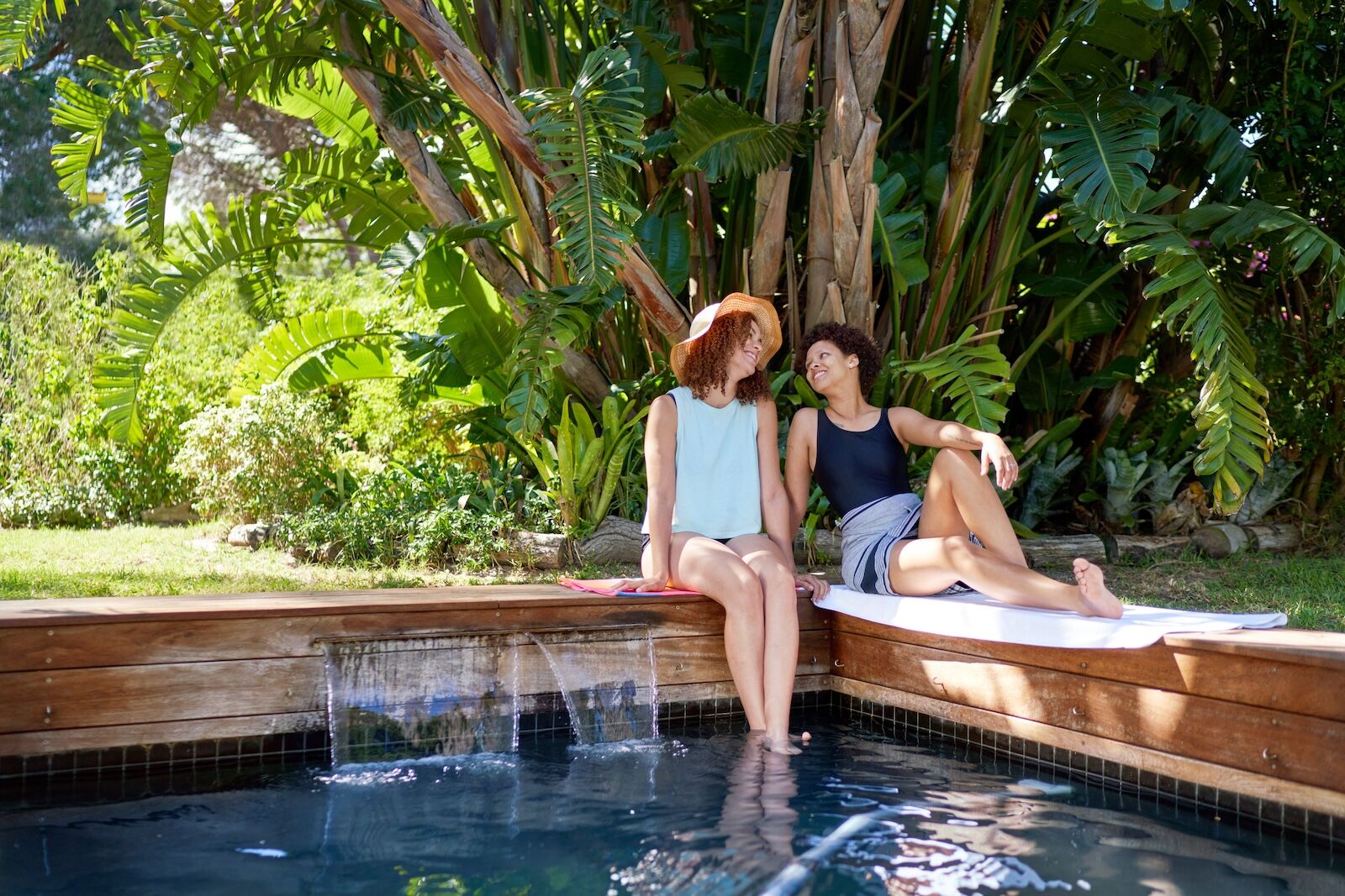 travel flings - couple by the pool