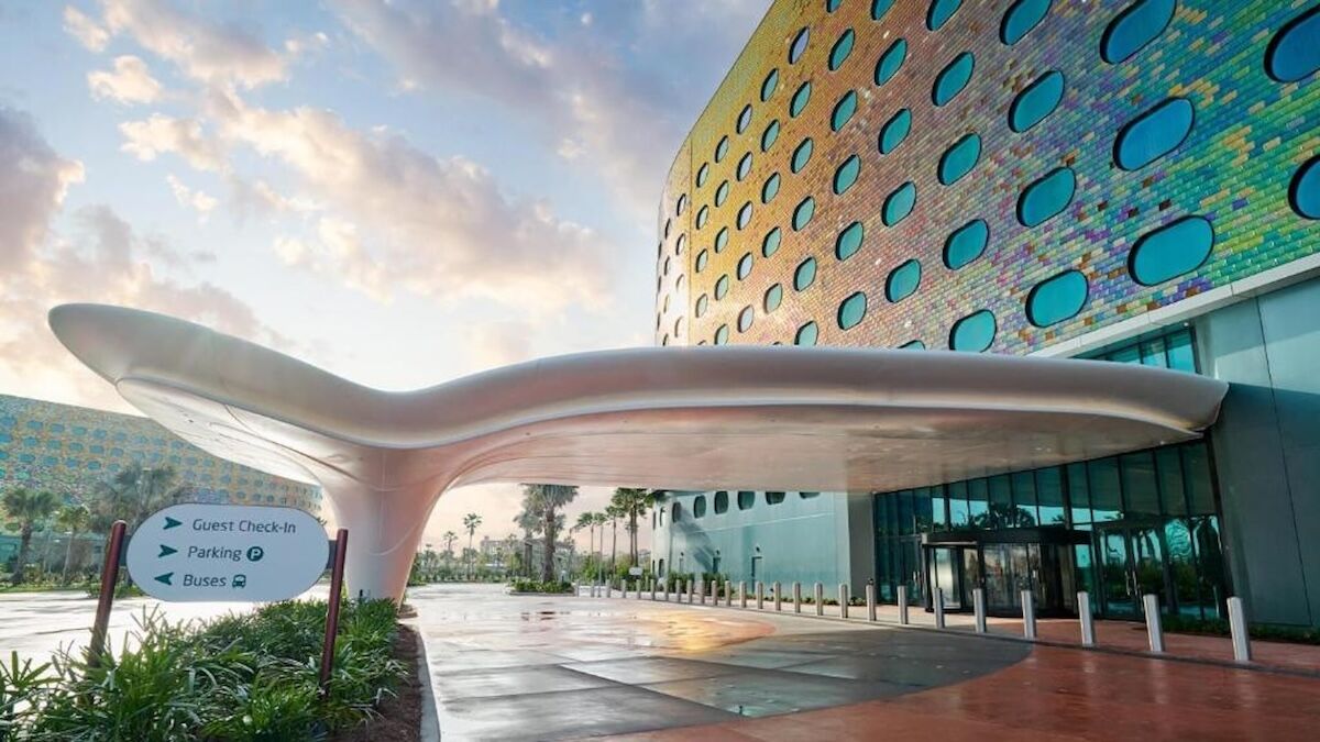 Universal Orlando Resort Just Opened - Universal Terra Luna 1