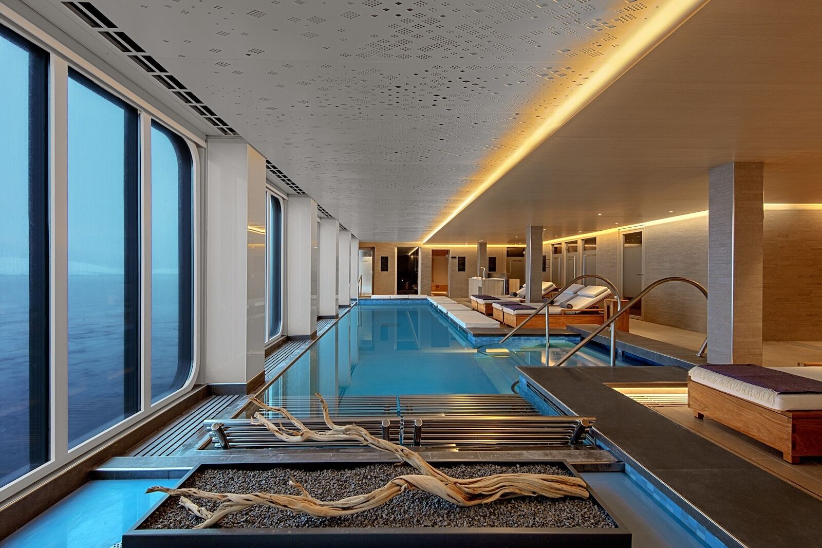 wellness cruises - viking spa pool