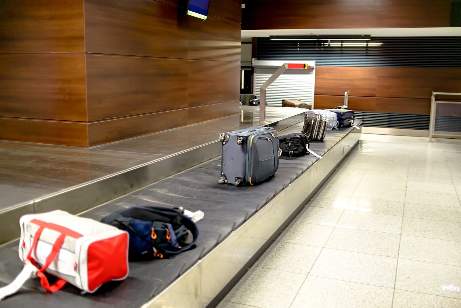 luggage on baggage carousel