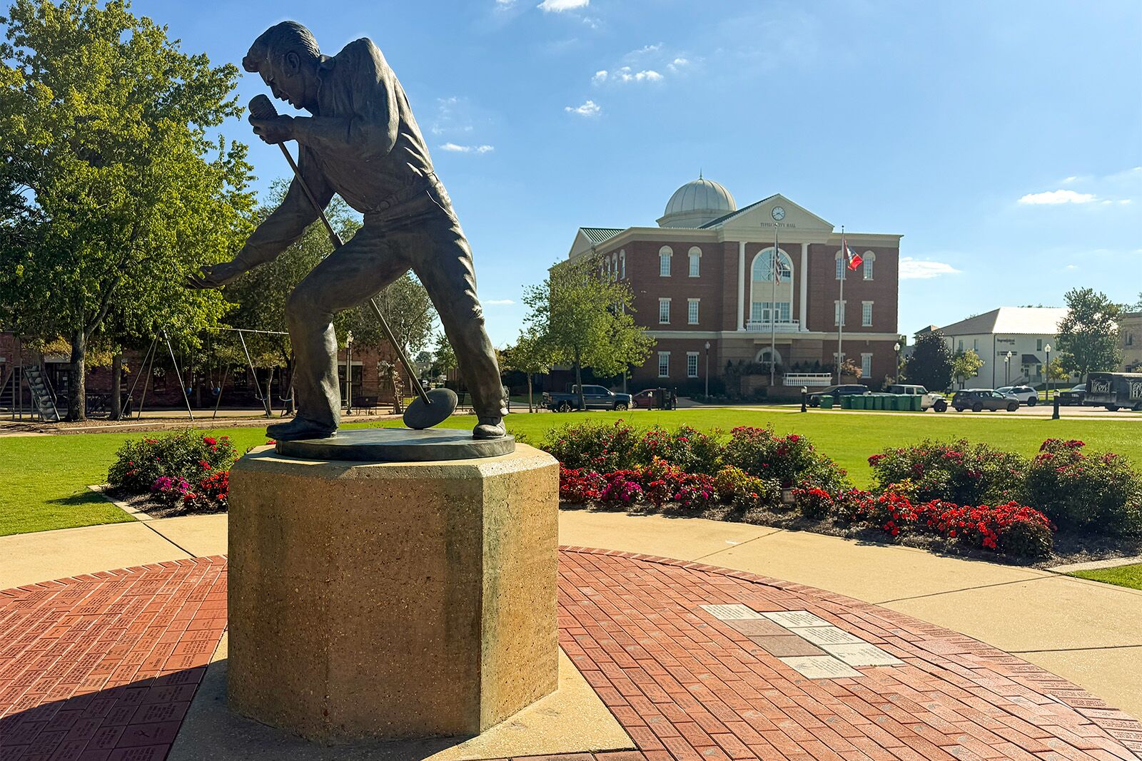 things to do in tupelo