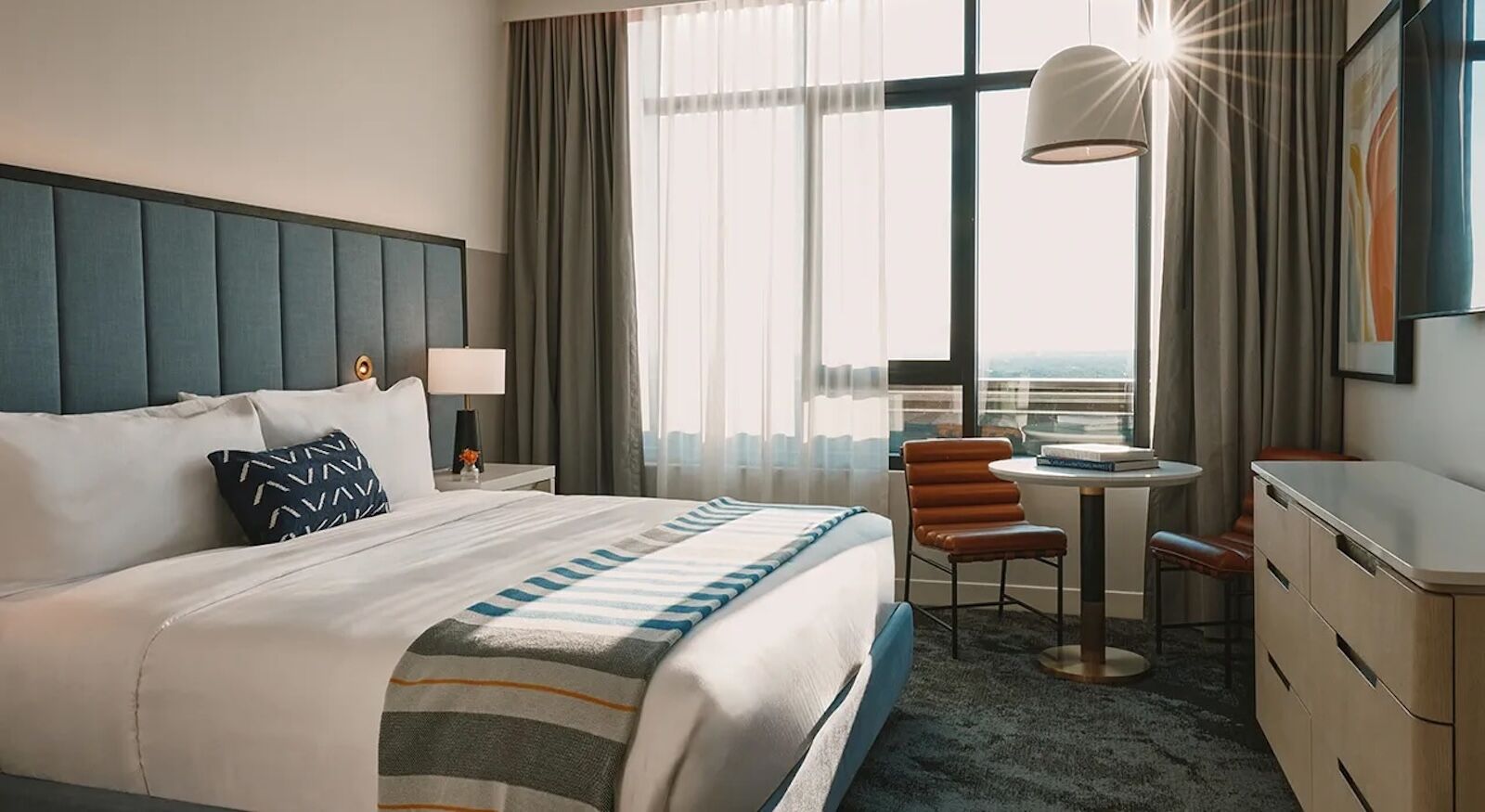 campus king room in limelight boulder