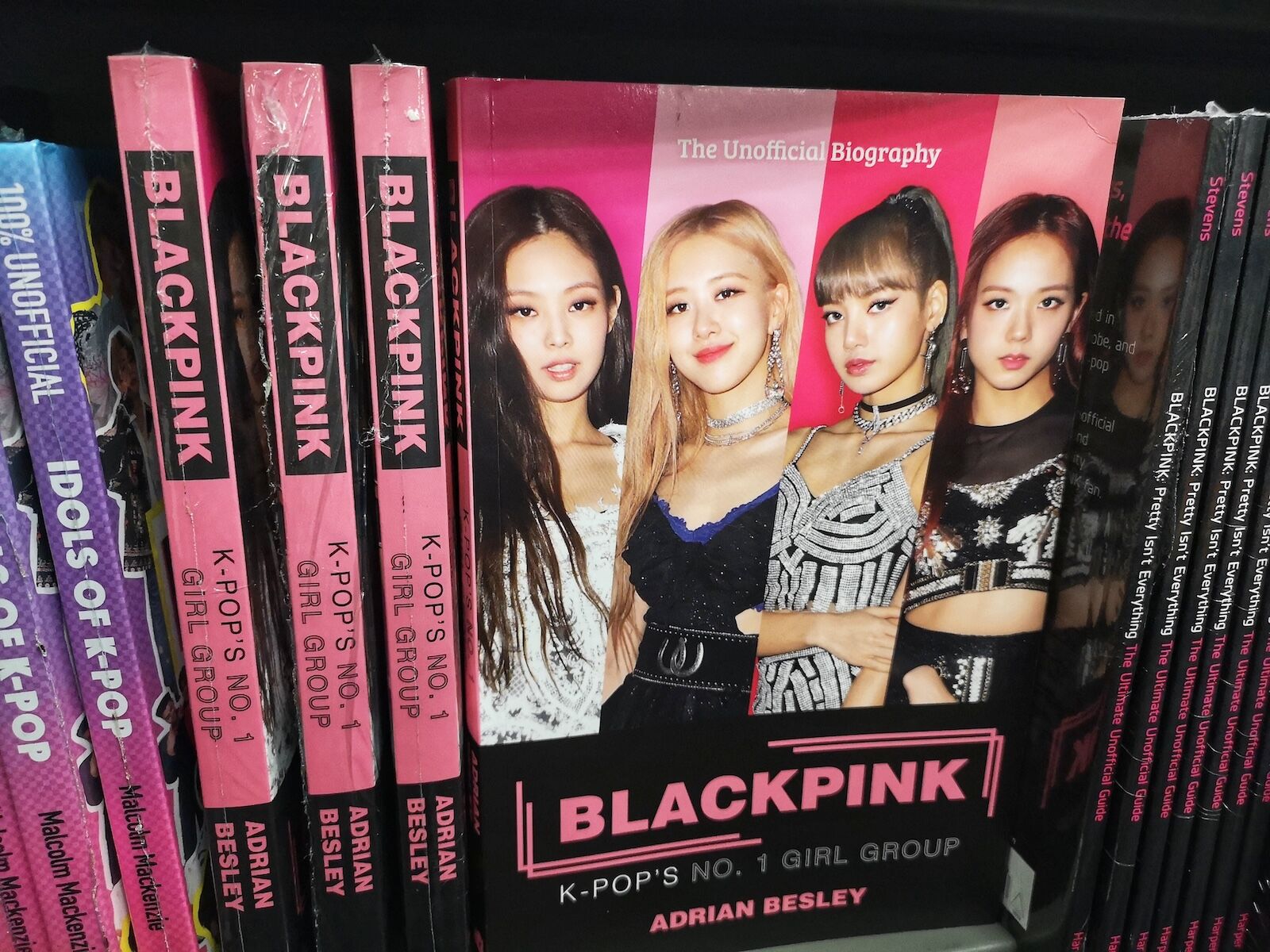 TOURISE awards travel trend - seoul for entertainment - blackpink discs